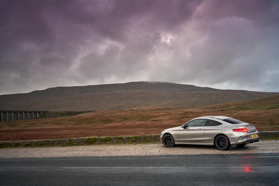  Mercedes-AMG C43 4Matic Coupe (C205) 2018 года  (UK) (фото 27 из 40)